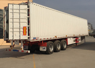 Vrachtwagen van de Koolstofstaal de Semi die Aanhangwagen in het Logistische Bedrijfs Dragen wordt gebruikt