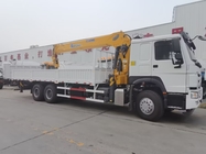 SINOTRUK Truck gemonteerde kranen apparatuur 12 ton XCMG voor het heffen 6X4 400 pk