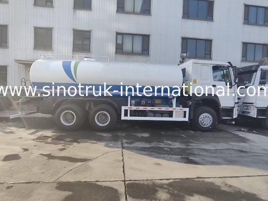 SINOTRUK HOWO Sprinkler Water Tank Truck 10-25CBM 6 X 4 Euro 2 400 pk