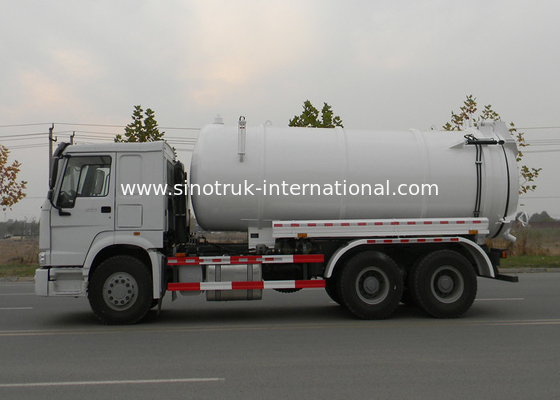 Vervoer van de Schoonmakende Vrachtwagen van de Rioleringssceptische put/Septische Pompende Vrachtwagen 17CBM LHD 336HP