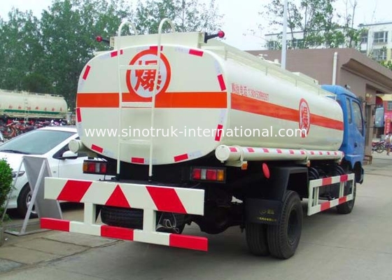 Vervoer van Olietankwagen SINOTRUK HOWO 5-6CBM