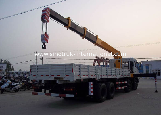 XCMG 12 Ton Hydraulische Vrachtwagen Opgezette Kranen