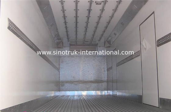Professionele Gekoelde Vrachtwagen 8 Ton van 20-25CBM SINOTRUK HOWO LHD Euro3 140HP 4X2