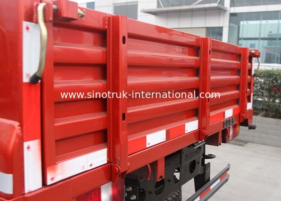 SINOTRUK HOWO 8 van Lichte Plichtston Vrachtwagens LHD 4X2 116HP ZZ1087D3614C180