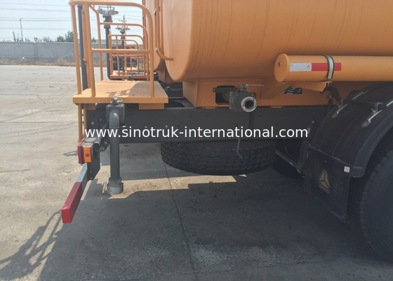 SINOTRUK drinkbaar Watervrachtwagen 25-35CBM WD615.69 336HP LHD 8X4 IFA