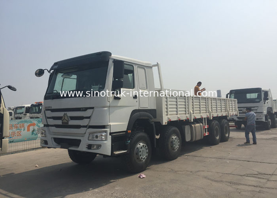De Vrachtwagensinotruk HOWO HW76 Cabine van de dieselmotorlading 30 - 60 Ton Hoogste Configuratie