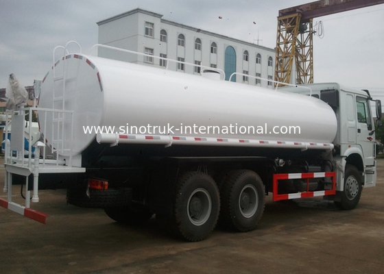 Van de het Drinkbare Watertanker van SINOTRUK HOWO de Vrachtwagens LHD 6X4 18CBM voor Pesticide het Bespuiten