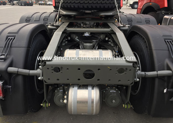 HOWO die Hoofdtractorvrachtwagen LHD 6x4 371HP trekken kiest de Luchtopschorting uit van de Ligplaatscabine