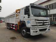 HOWO-Vrachtwagen zette Mobiele Kraan op 5 Ton 4X2 van LHD ZZ1127G4215C1
