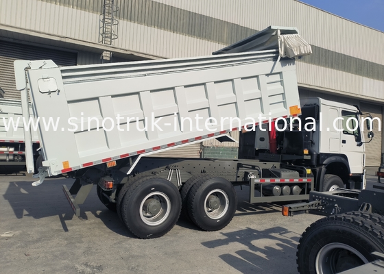 Sinotruk Howo Tipper Dump Truck 380hp 6 × 4 20CBM Wit Met Automatisch Tarpaulin