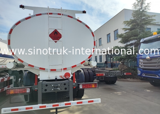 SINOTRUK HOWO Rood 380 pk 8×4 12 wielen Olie tank truck met grote capaciteit