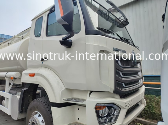 HOWO 25CBM 6*4 Olie Tank Truck 380 pk Sterk Paardenkracht Wit
