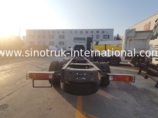 SINOTRUK HOWO LHD 6X4 400 pk waterolietanker chassis