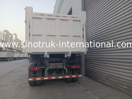 SINOTRUK HOWO 400 pk Tipper Dump Truck Voor de bouw N7 Militaire bumper waarschuwingslicht