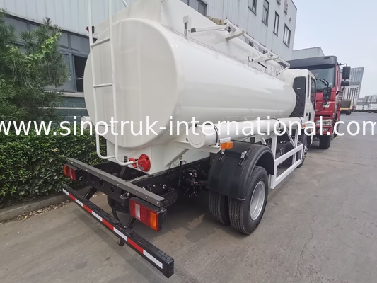 SINOTRUK HOWO 4X2 6 wielen Olie Tank Truck 5-6CBM