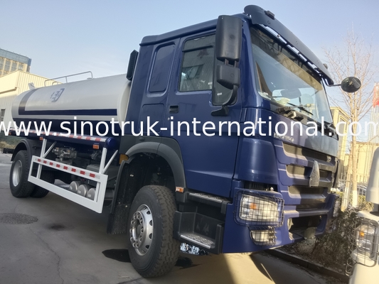 HOWO SINOTRUK Water tank truck 300 pk Blauw