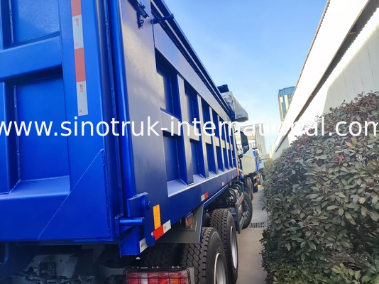 Krachtige veelzijdige HOWO 6x4 380HP blauwe dumptruck met 20CBM vierkante vrachtruck en waterdichte traan Flip Cove