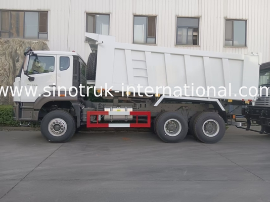 2 Passagiers Sinotruk Hohan Tipper Dump Truck Weichai Motor 6 × 4 LHD 380HP Met handgeschakeld type