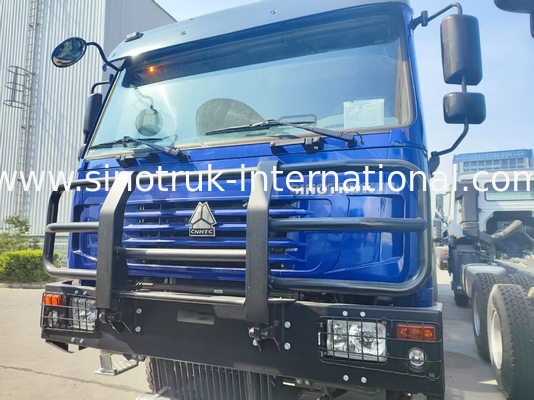 Heavy-Duty HOWO 8*4 400HP LHD Fuel Truck 40CBM Double Tank System voor langeafstandsbrandstofdistributie