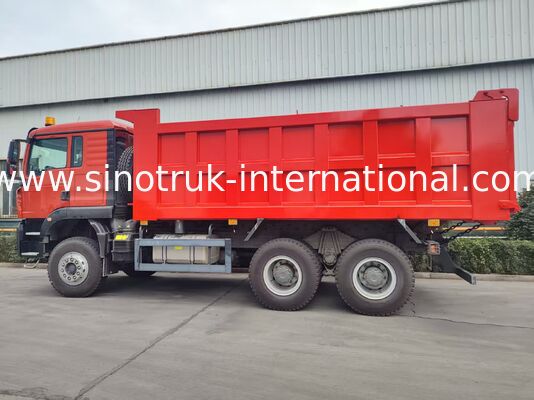 Hoog efficiënte 6×4 HOWO TX Tipper Truck. Rood lichaam, 400 pk motor, 20 CBM container, 60 ton zwaar vervoer.