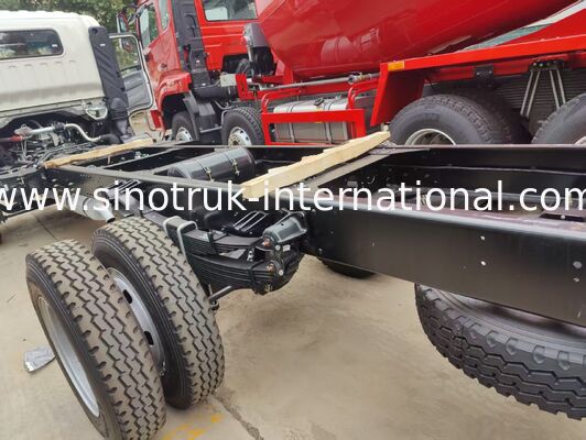 HOWO 140 pk linksgestuurd vrachtvrachtwagenchassis met een laadvermogen van 8-12 ton
