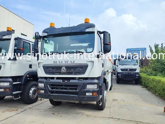 Witte HOWO TX 6×4 brandstoftransportwagen 336 pk 25CBM brandstoftank, stabiele transportprestaties