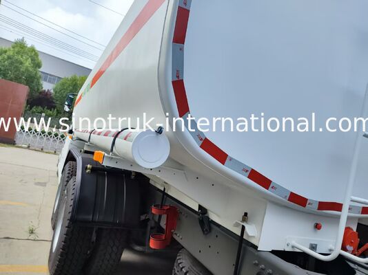 Witte HOWO TX 6×4 brandstoftransportwagen 336 pk 25CBM brandstoftank, stabiele transportprestaties
