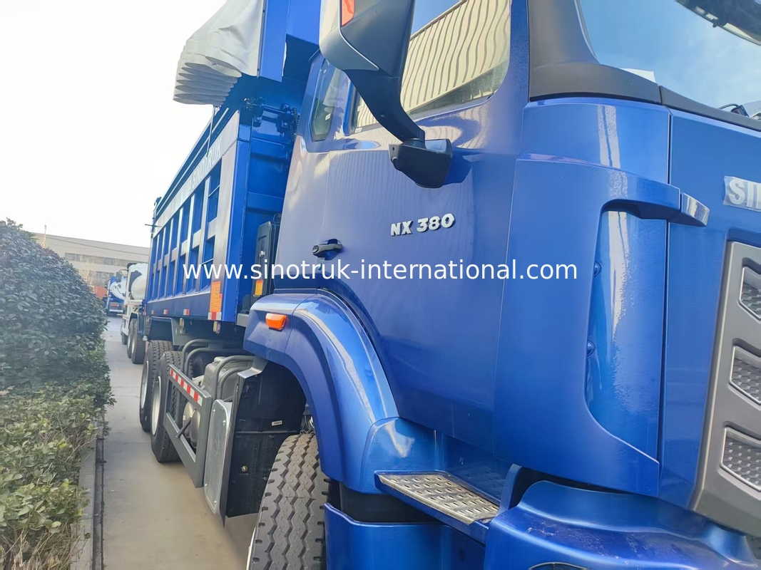 Krachtige veelzijdige HOWO 6x4 380HP blauwe dumptruck met 20CBM vierkante vrachtruck en waterdichte traan Flip Cove