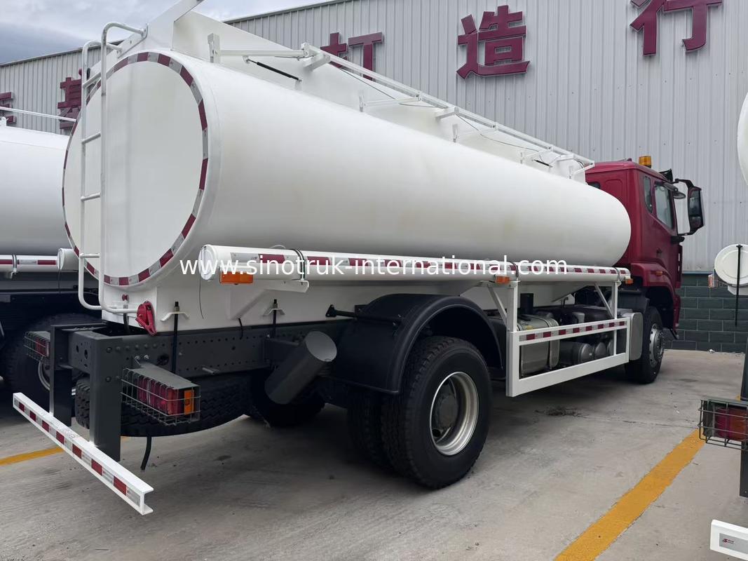 SINOTRUK HOHAN New HOWO Oil Truck Fuel Tank 4x2 Lhd Euro2 White and Red