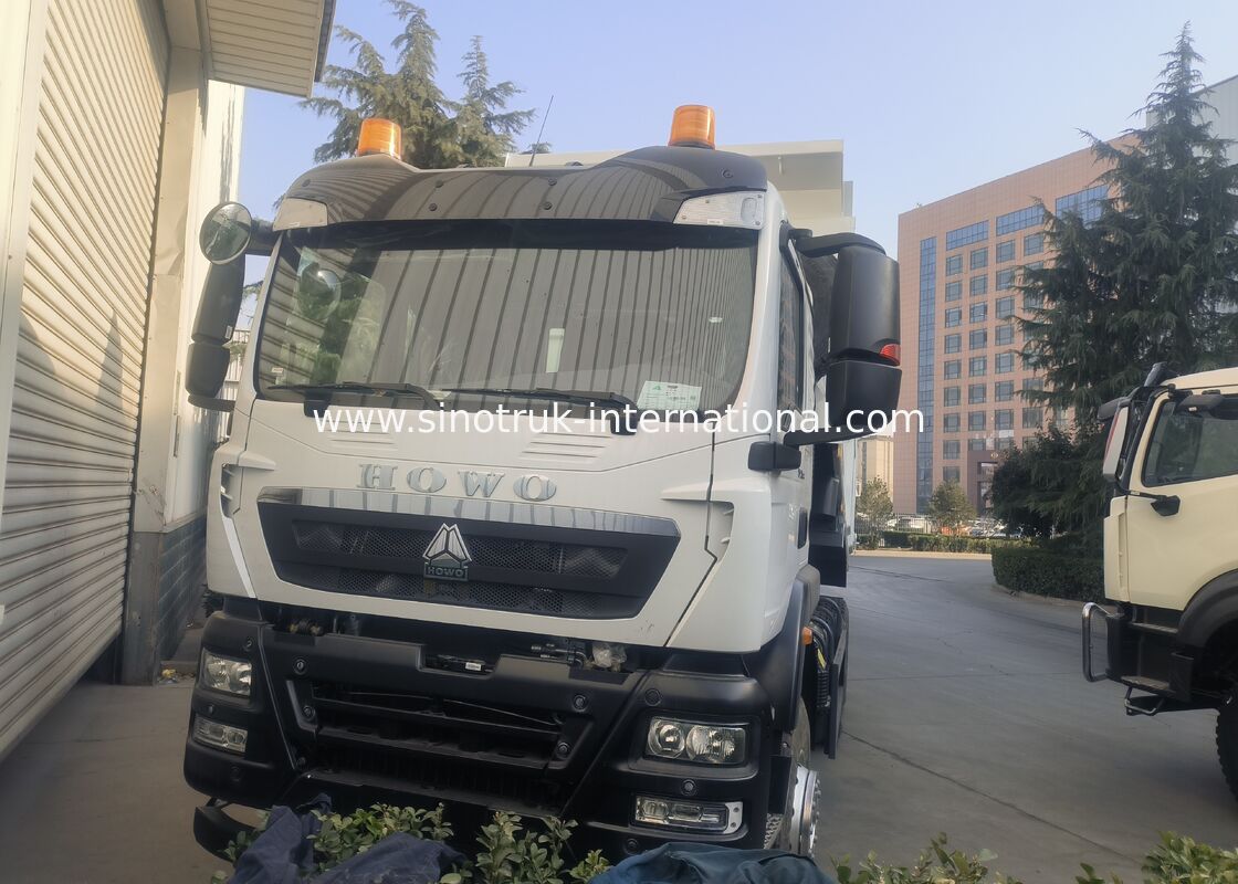 HOWO TX Zware Vrachtwagen met 300L Brandstoftank Capaciteit en Stalen Carrosserie Materiaal voor Zwaar Transport