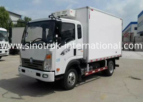 Vegetables / Fruits Refrigerated Delivery Truck White 8 Tons with 140 HP Engine