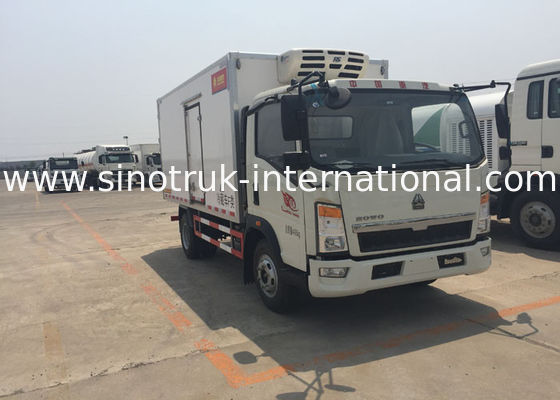Vegetables / Fruits Refrigerated Delivery Truck White 8 Tons with 140 HP Engine