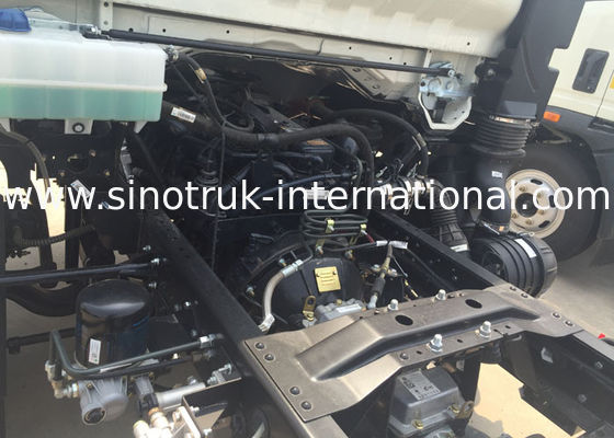 12 Tons HOWO Light Duty Commercial Trucks White Color 116HP Engine 4×2 Drive