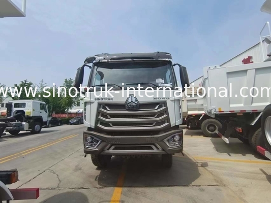 De Stortplaatsvrachtwagen van HOWO N7 LHD 12wheels 8X4 400HP voor Mijnbouw