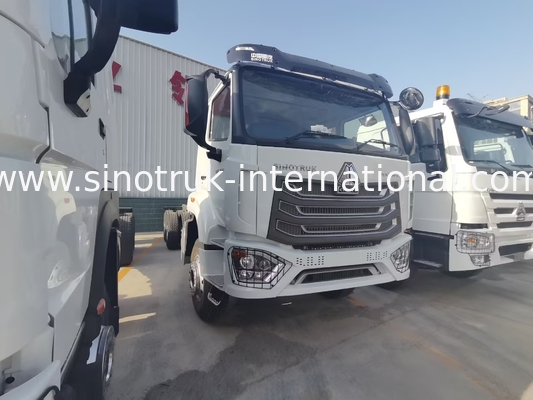 SINOTRUK HOHAN Howo Tipper Dump Truck Chassis Weichai Motor 6 × 4 LHD ZZ3257V384JB1 Model