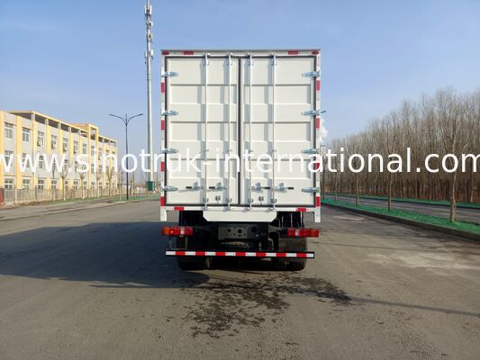 Aangedreven door een betrouwbare dieselmotor van 371 pk, sterke koppelafgifte bij lage toeren, goede vermogensreserve bij volledige belading. Het kan omgaan met oneffen onverharde wegen, hellingen en frequente start-stop-omstandigheden die veel voorkomen