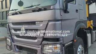 Op vrachtwagen gemonteerde kraan